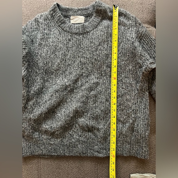 Everlane alpaca crew sweater - Picture 3 of 4